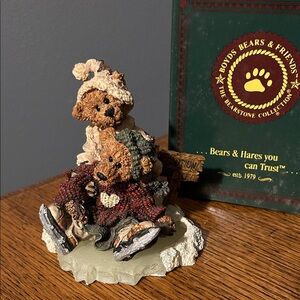 Vintage Boyds Bears & Friends winter figurine - Simone & Bailey